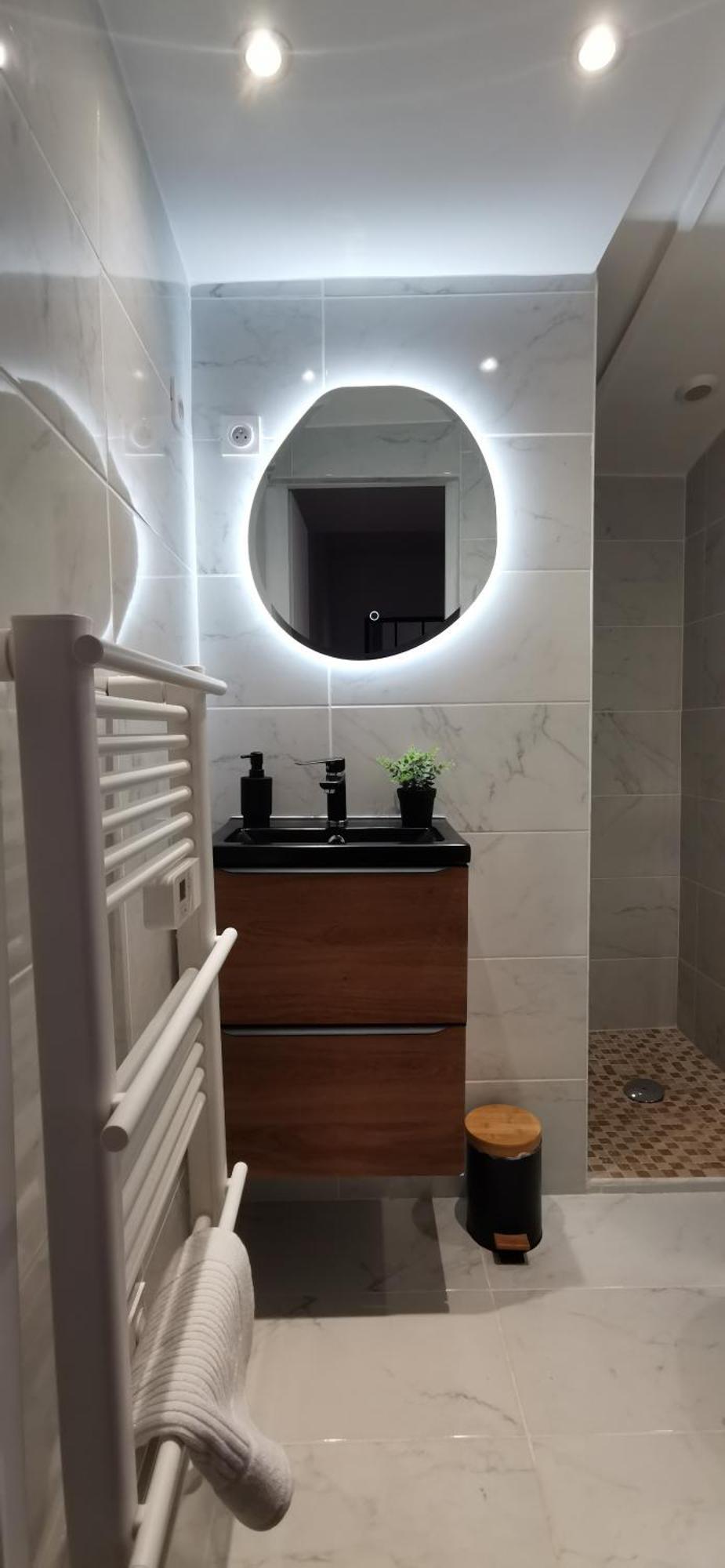 T2 Vieux Port Place Daviel * Marseilles