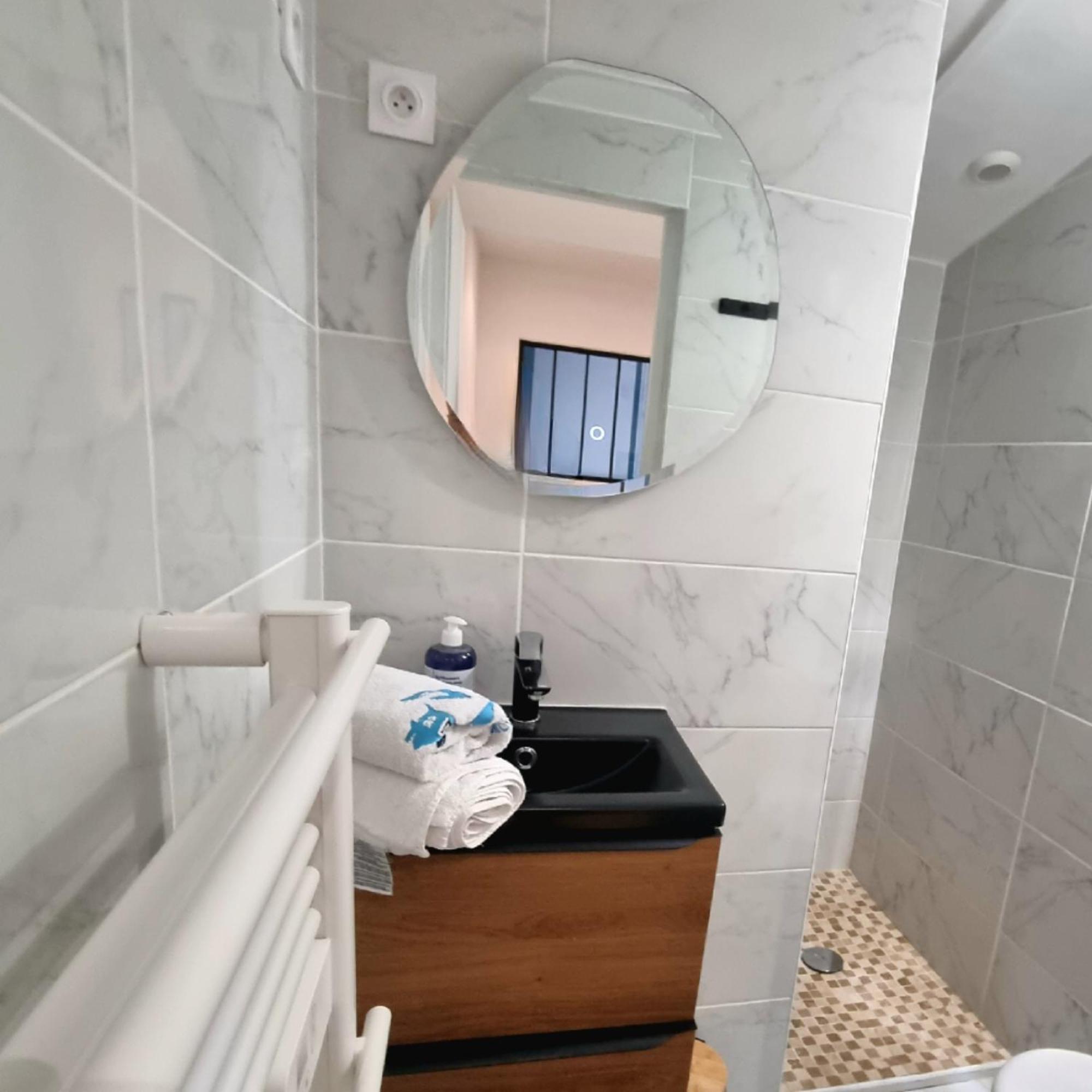 Apartment T2 Vieux Port Place Daviel Marseilles
